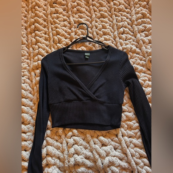 Target Cropped Long Sleeve - Picture 1 of 2